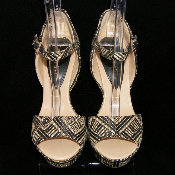 Madden Girl 'Attitude' tribal platform wedges 9 - Picture 3 of 8